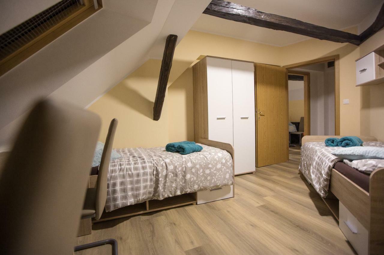 Minidorm Rooms In Heart Of City Center Марібор Екстер'єр фото
