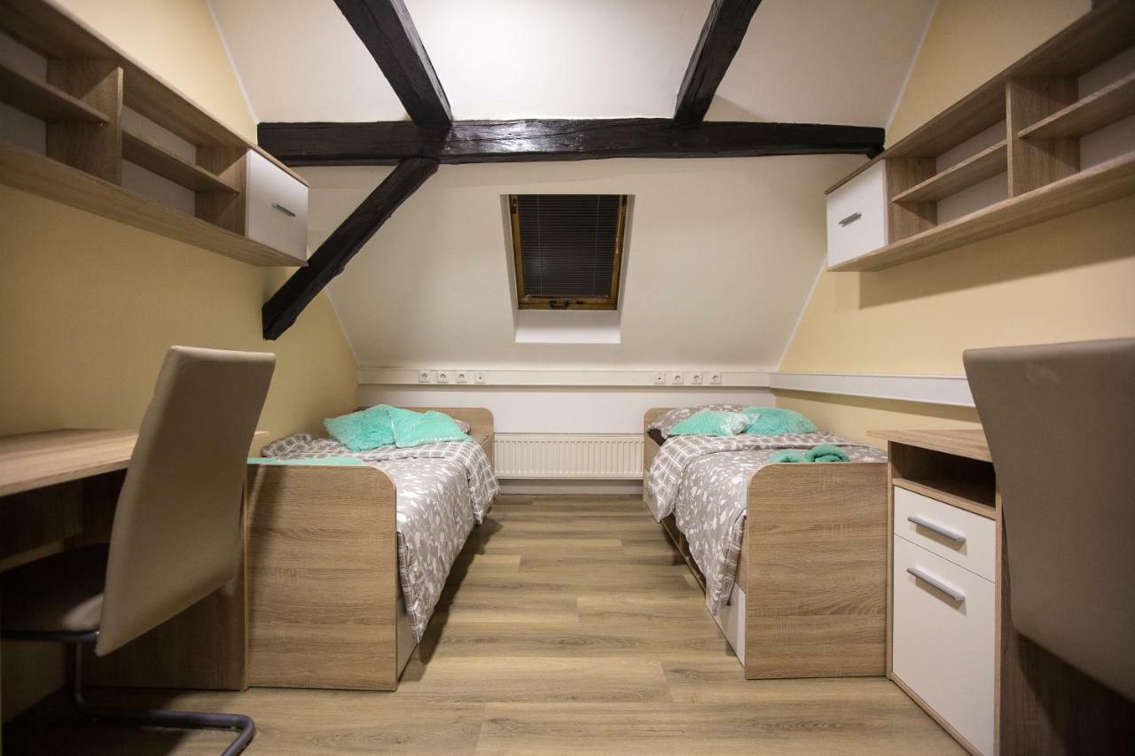 Minidorm Rooms In Heart Of City Center Марібор Екстер'єр фото