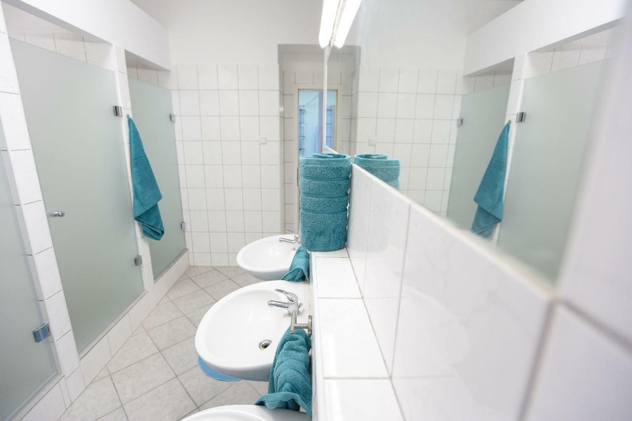 Minidorm Rooms In Heart Of City Center Марібор Екстер'єр фото
